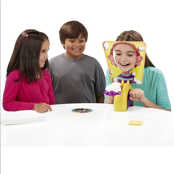 HASBRO Pie Face Hilariously Fun Children’s Game - Picture 4 of 7